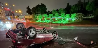 İzmir'de Otomobil Çarpışması: 4 Yaralı