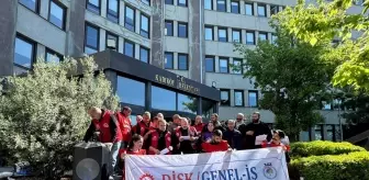 Kadıköy Belediyesi İşçileri Ücret Ödemelerini Protesto Etti