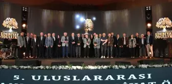 'Kahramanmaraş 5. Uluslararası Şiir ve Edebiyat Günleri' ödül töreniyle sona erdi
