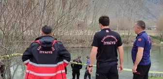 Ceyhan Nehri'nde Erkek Cesedi Bulundu
