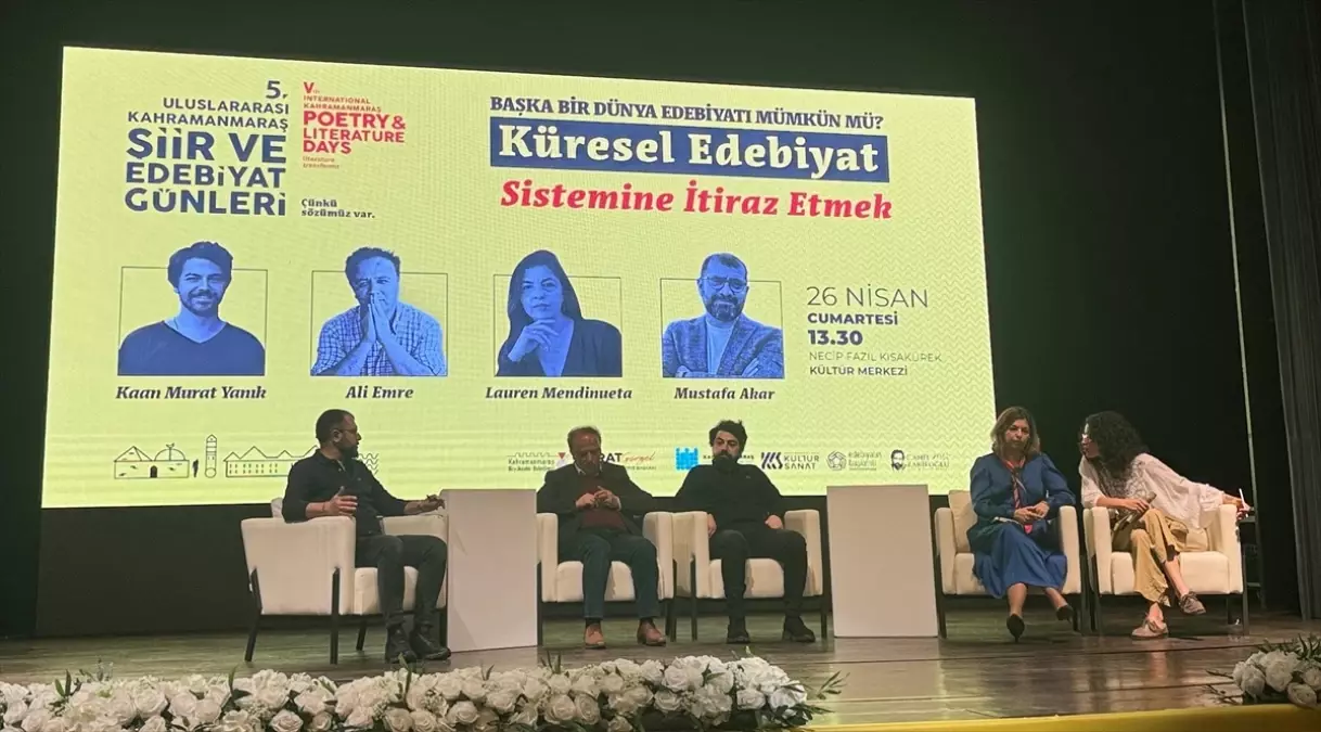 Kahramanmaraş'ta şair ve yazarlar, küresel edebiyat sisteminin etkilerini konuştu