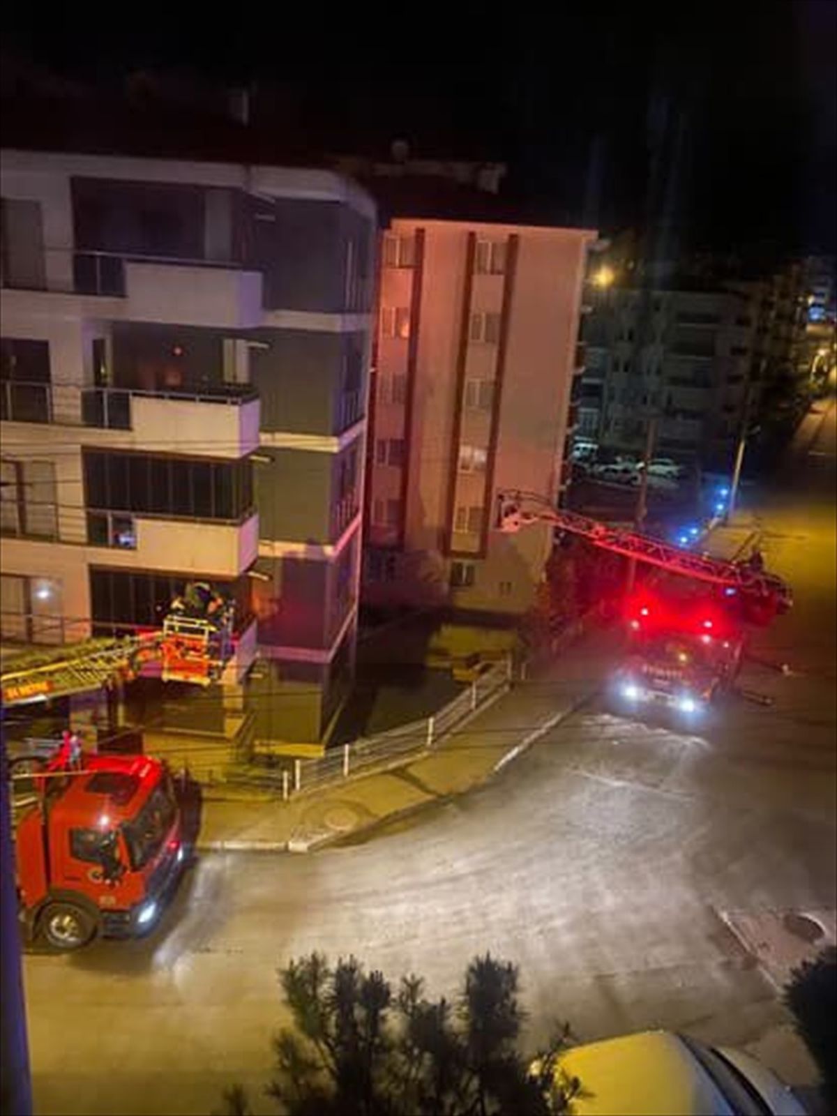 Karabük'te Yangın: 5 Kişi Dumandan Etkilendi, Zanlı Gözaltına Alındı