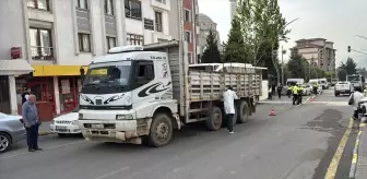 Karabük'te Kamyonun Çarptığı Yaya Hayatını Kaybetti