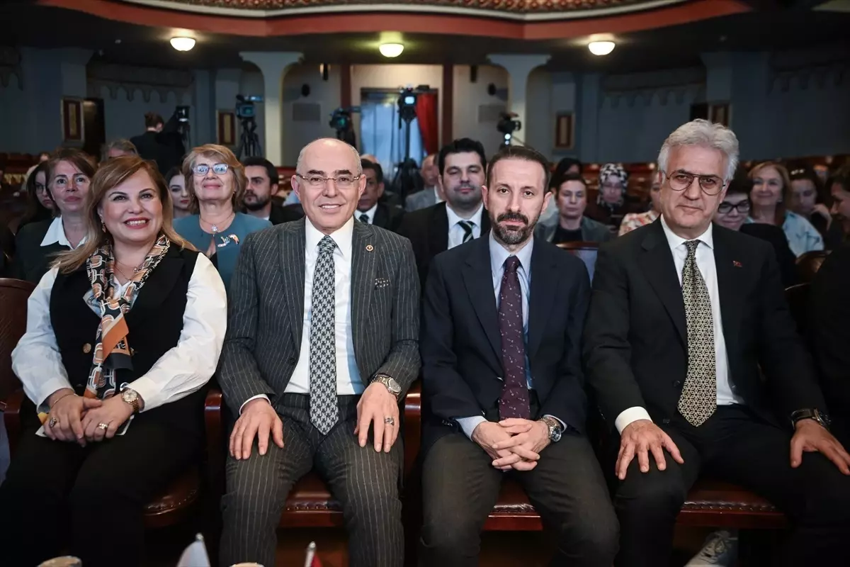4. Uluslararası Hadi Poyrazoğlu Kukla ve Karagöz Festivali Başladı