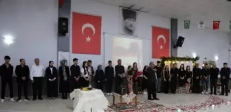 Karaisalı'da Şiir Dinletisi Düzenlendi