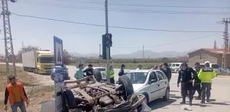 Karaman'da Trafik Kazası: 2 Yaralı