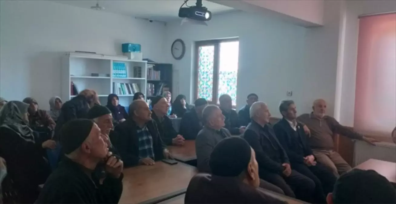 Çorum'da Hacı Adaylarına Bilgilendirme Semineri Düzenlendi