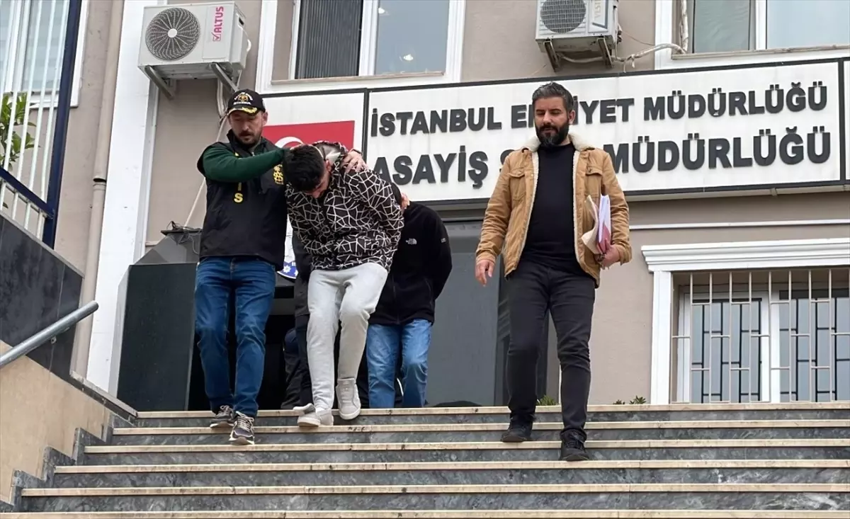 Otomobilden 50 Bin Lira Çalan 3 Şüpheli Tutuklandı