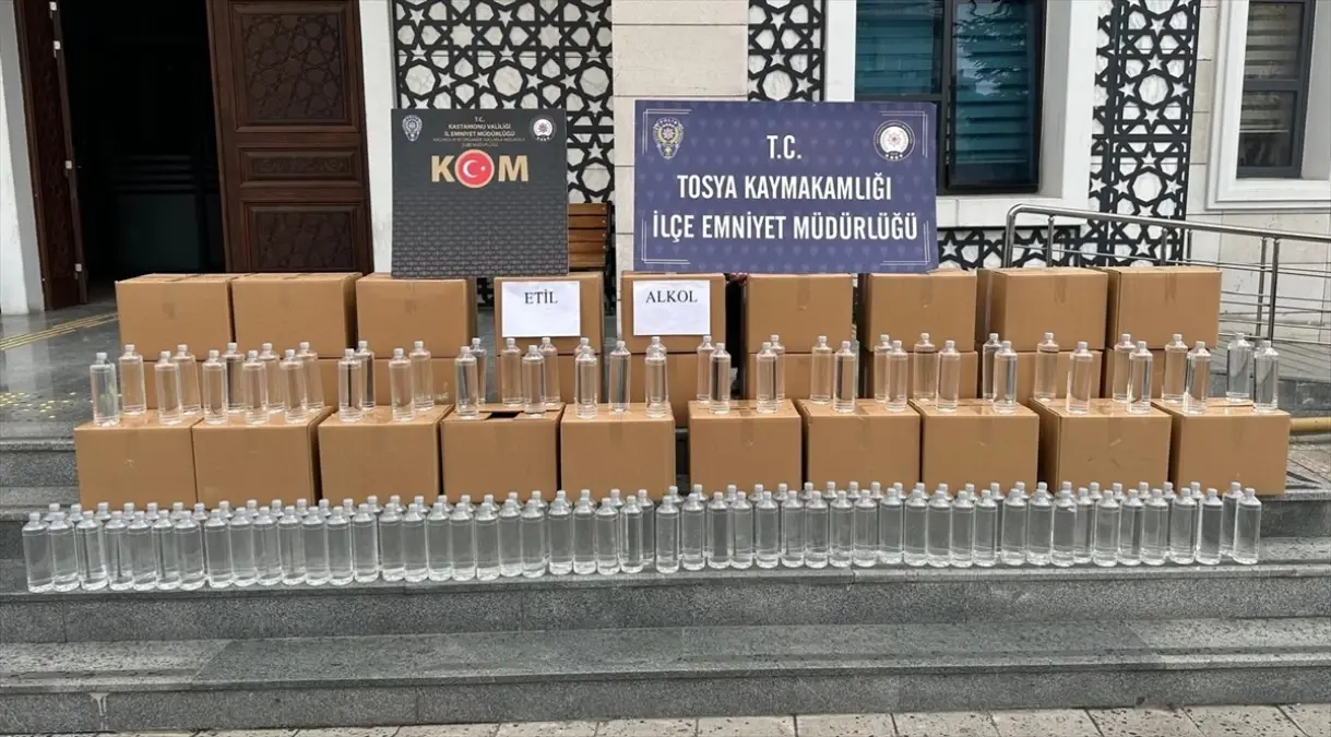 Tosya'da Etil Alkol Kaçakçılığı Operasyonu: 2 Gözaltı
