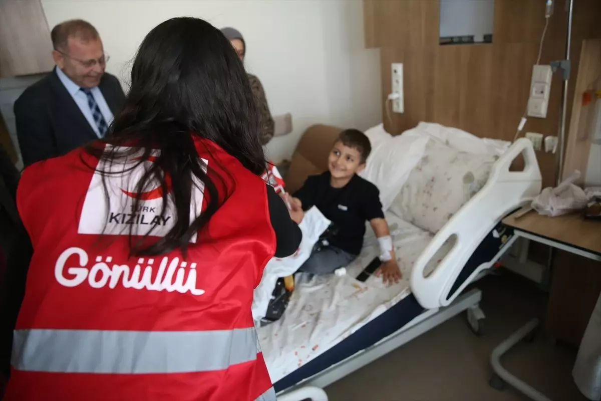 Kastamonu'da Hastanedeki Çocuklar 23 Nisan Bayramını Kutladı