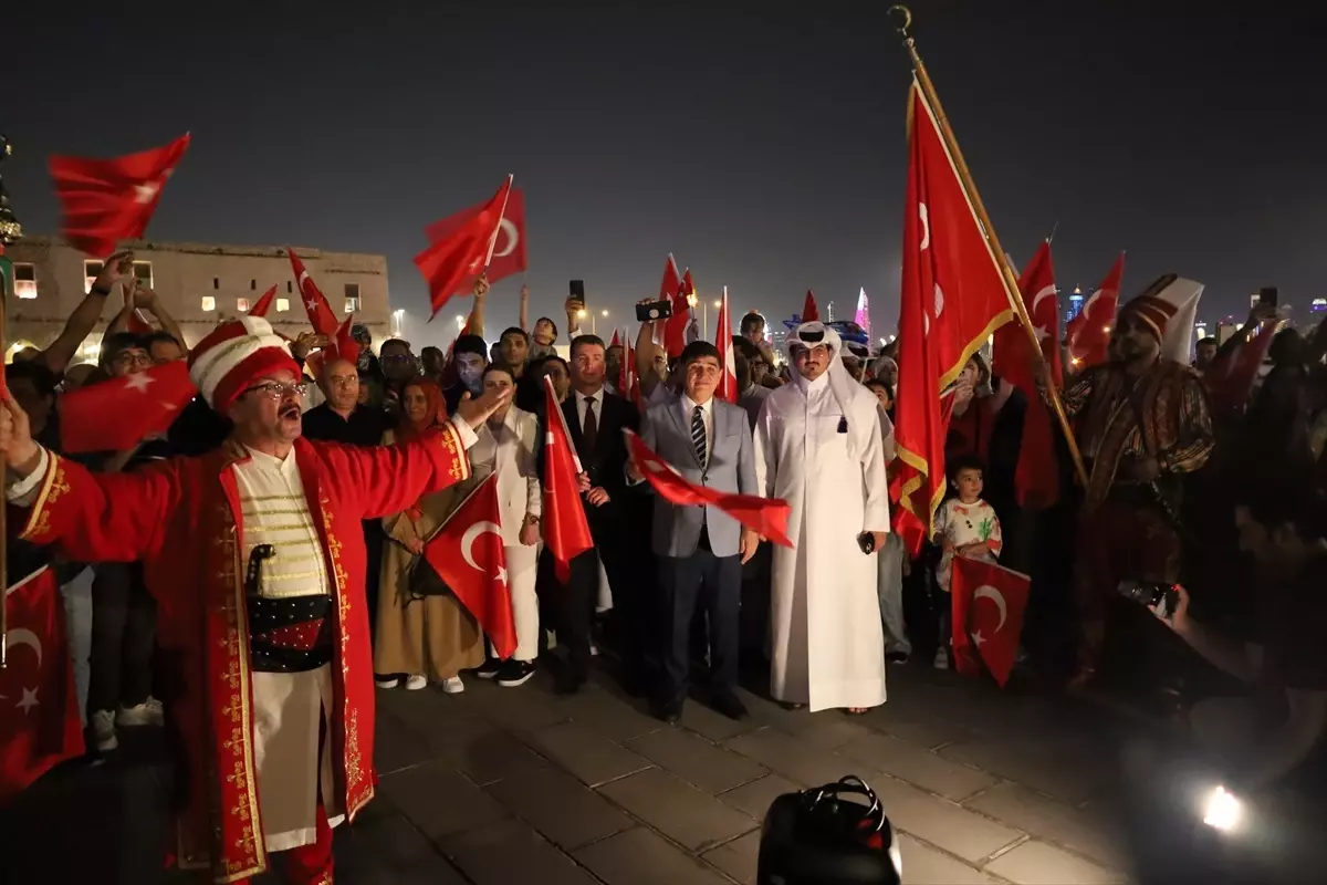 Doha'da Türk Kültürü Rüzgarı: Mehter Yürüyüşü ve Horon Gösterisi