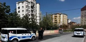 Kayseri'de okul önünde çocuklarını beklerken eski eşinin bıçakladığı kadın yaralandı