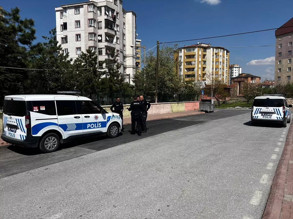 Kayseri'de okul önünde çocuklarını beklerken eski eşinin bıçakladığı kadın yaralandı