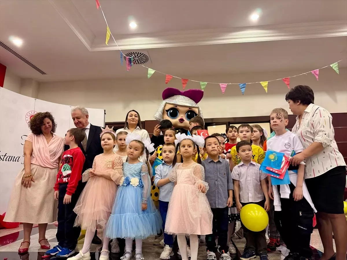 Türkiye'nin Astana Büyükelçiliği, 23 Nisan'ı Yetim Çocuklarla Kutladı