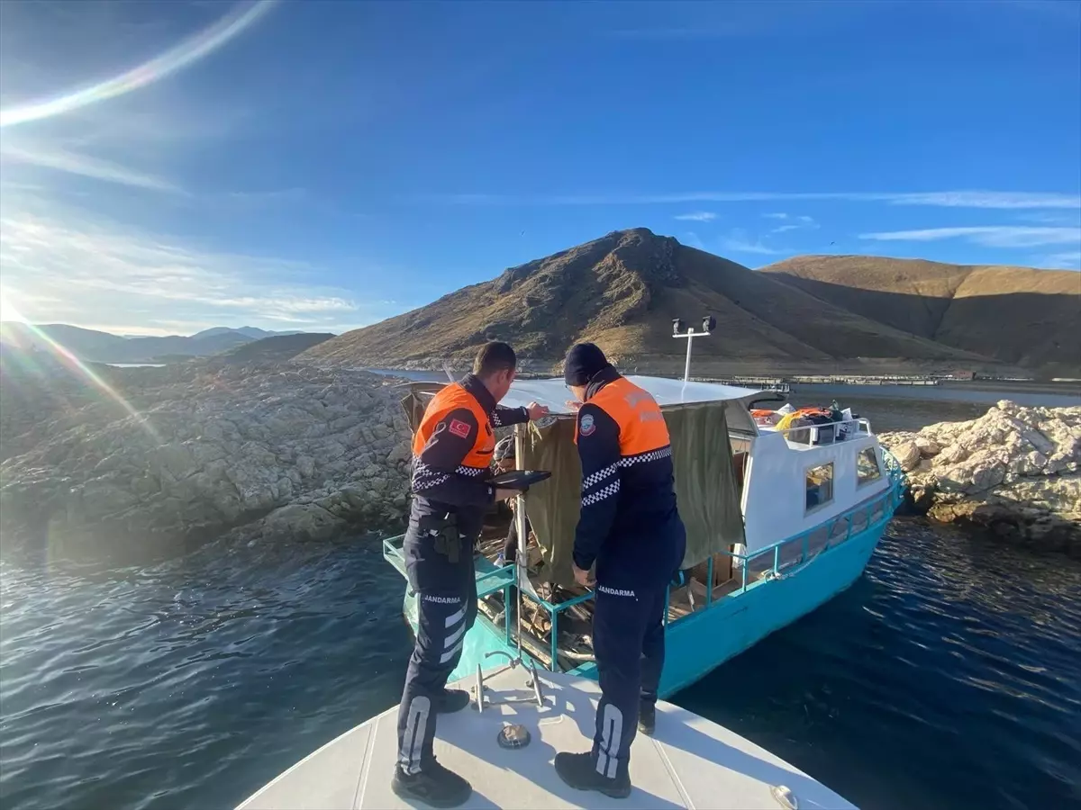Elazığ'da Fırat Nehri'nde Av Yasağı Denetimi
