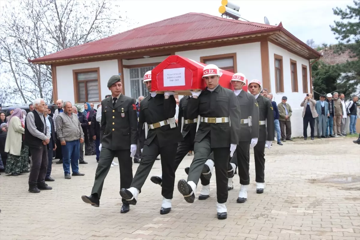 Kıbrıs Gazisi Niyazi Ceylan Son Yolculuğuna Uğurlandı
