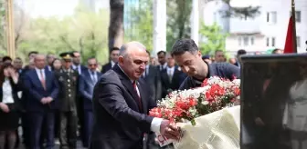 Kırgızistan'da 23 Nisan Ulusal Egemenlik ve Çocuk Bayramı Kutlandı