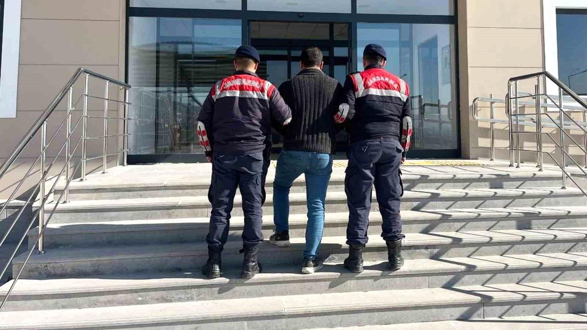 Kırıkkale'de Hırsızlık ve Kişi Hürriyetinden Yoksun Kılma Suçundan Hükümlü Yakalandı