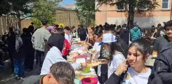 Kırıkkale Süleyman Demirel Anadolu Lisesi'nden İhtiyaç Sahibi Öğrencilere Destek Kermesi