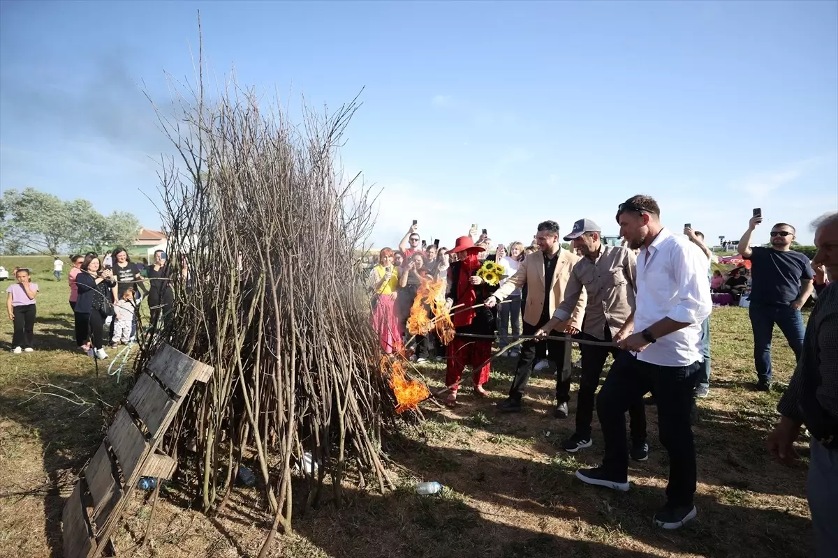 Hıdırellez Ateşi Kırklareli'nde Yakıldı