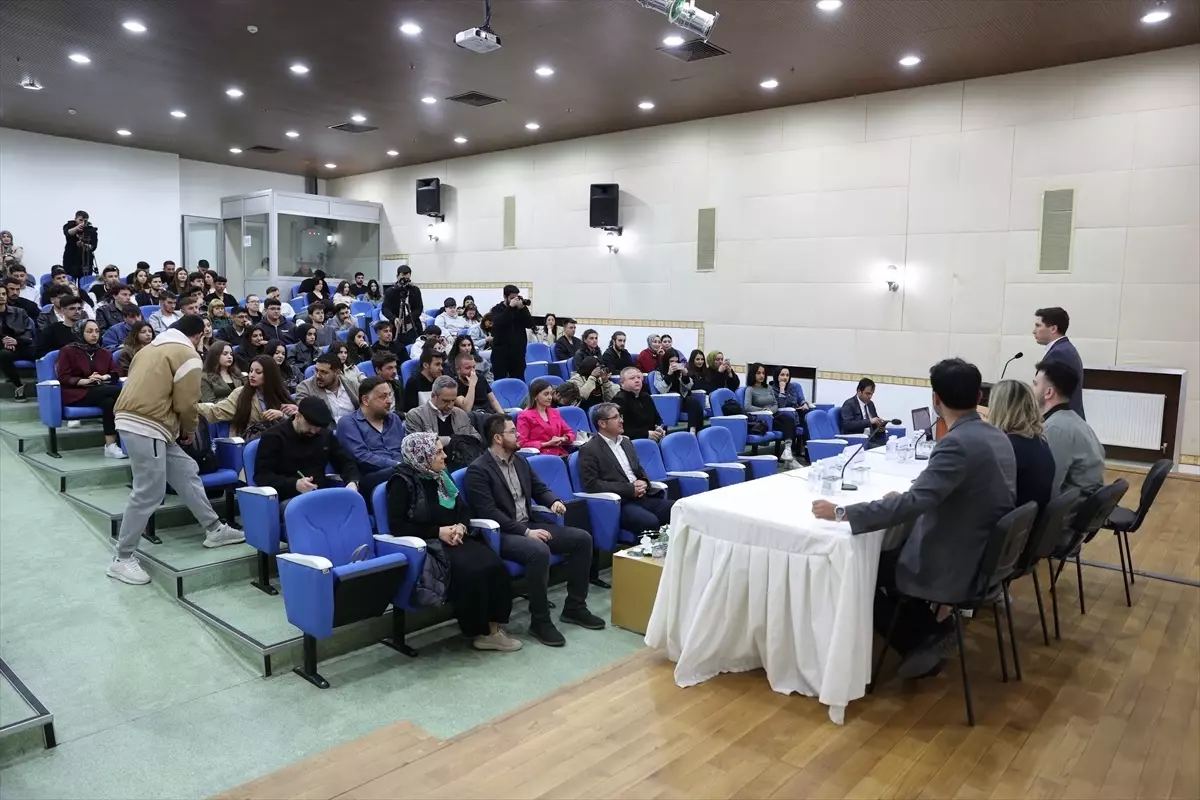 KLÜ'de Medya ve Habercilik Konferansı Düzenlendi
