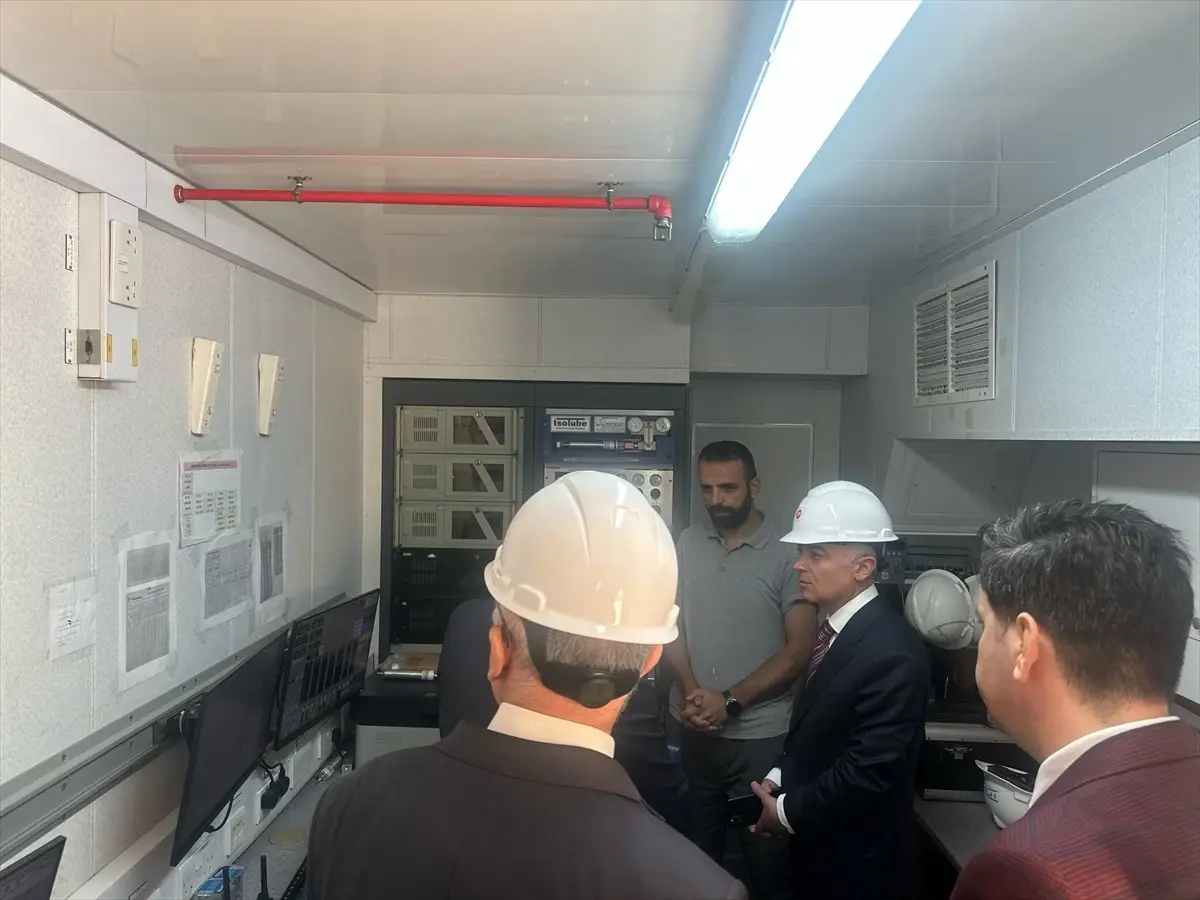 Kırklareli Valisi Uğur Turan, TPAO Sondaj Çalışmalarını İnceledi