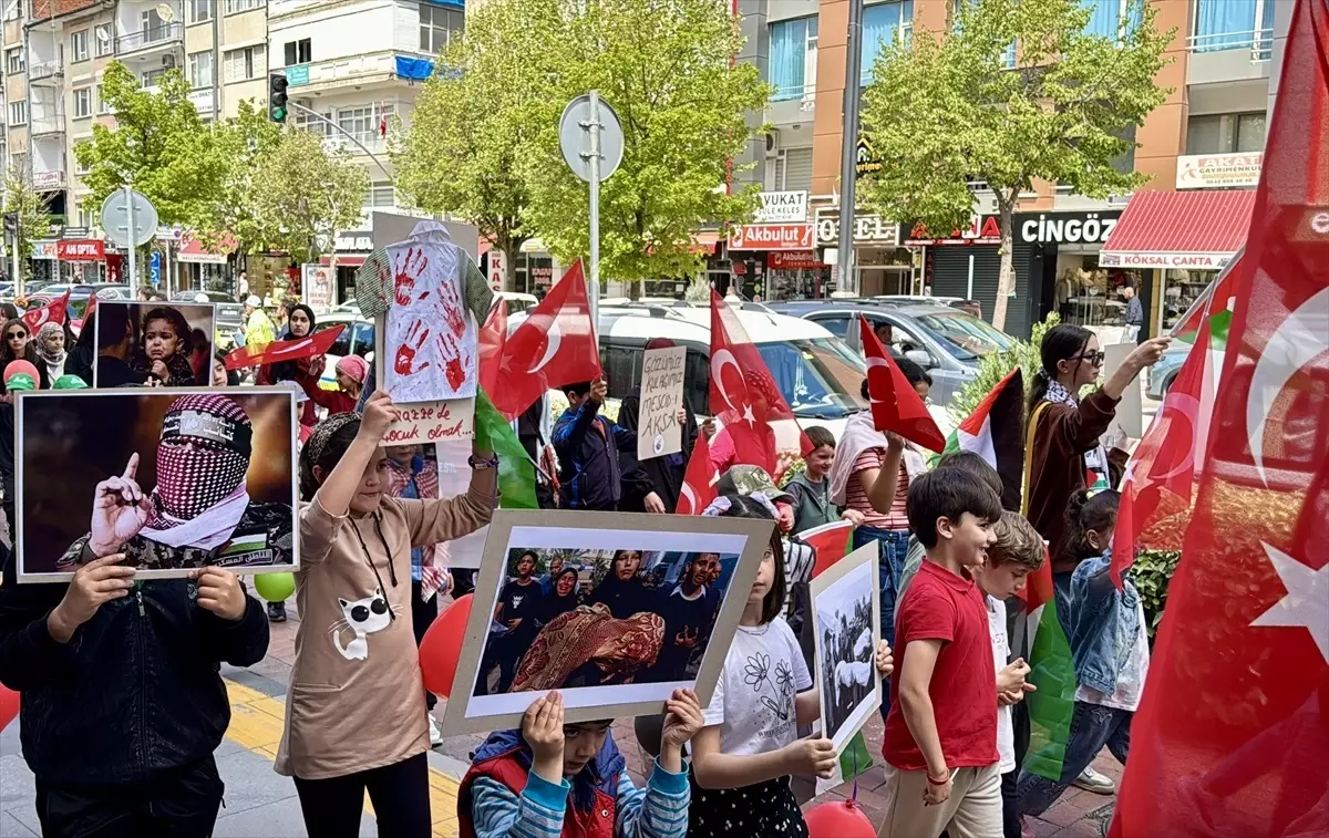 Kırşehir'de çocuklar Gazze'ye destek için yürüdü