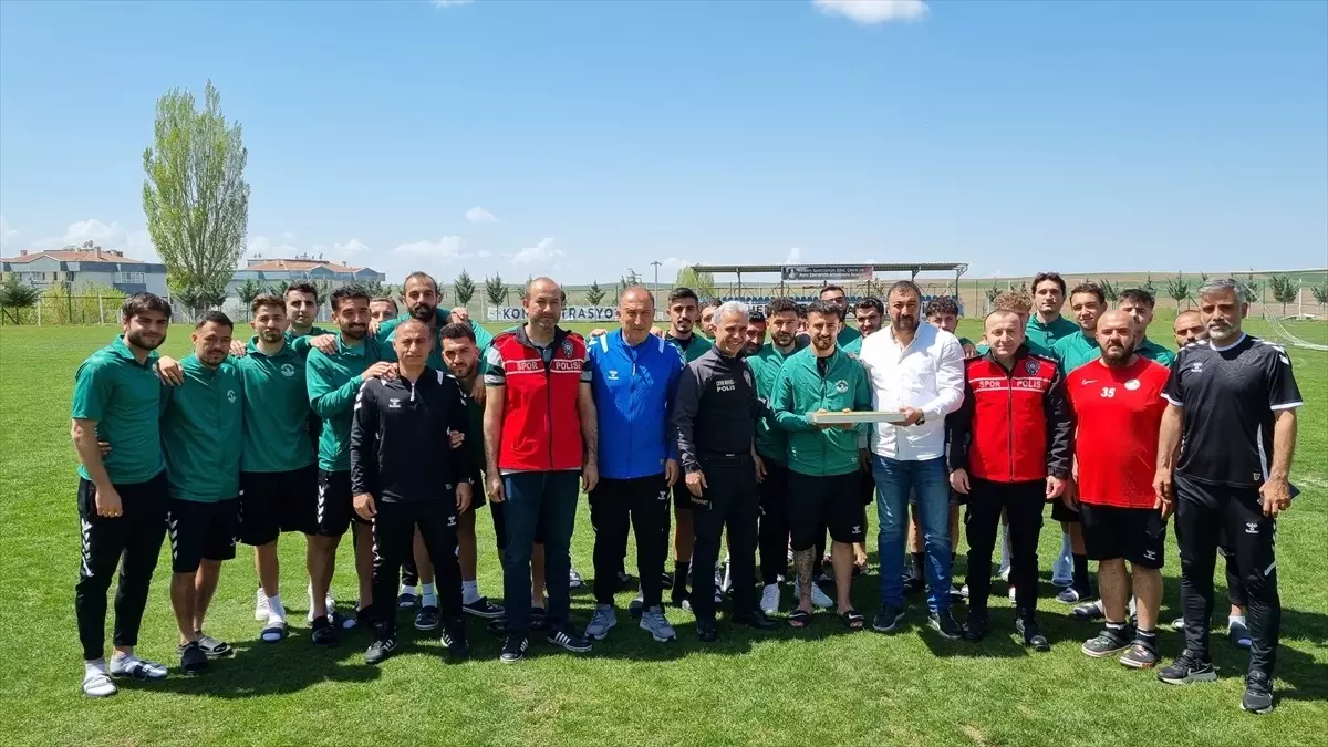 Kırşehir Emniyet Müdürlüğü'nden Futbol SK'ya Destek Ziyareti
