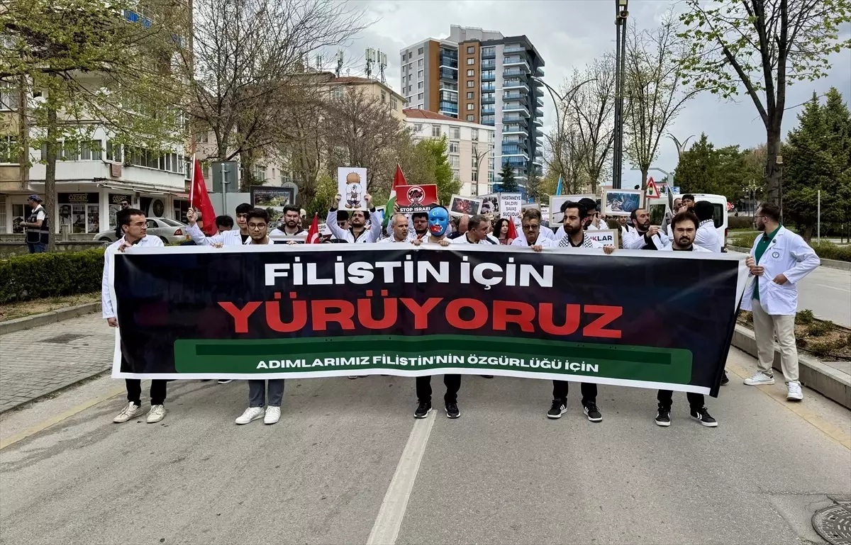 Kırşehir ve Sivas'ta Gazze'ye destek yürüyüşü düzenlendi