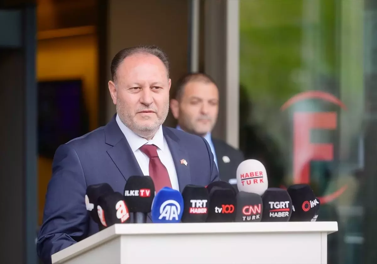 Ziya Öztürkler, Sırrı Süreyya Önder'i Hastanede Ziyaret Etti