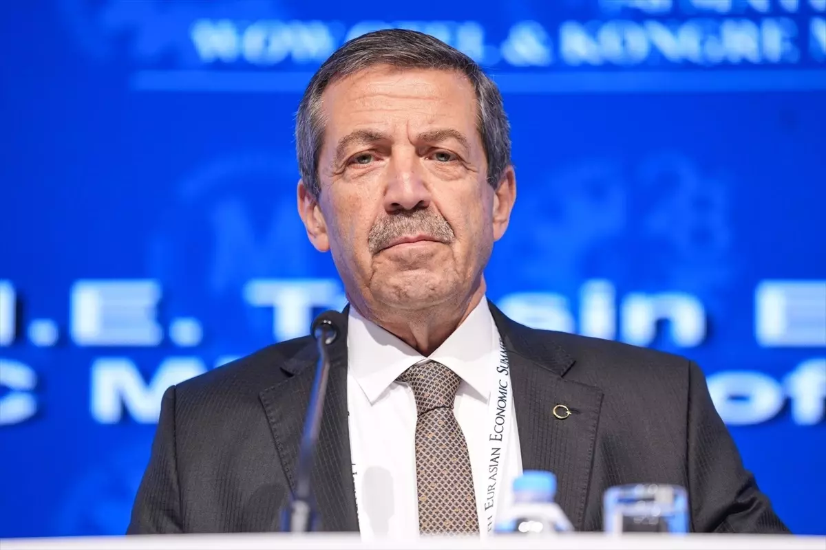 KKTC Dışişleri Bakanı Ertuğruloğlu'ndan Kıbrıs Sorunu Açıklamaları