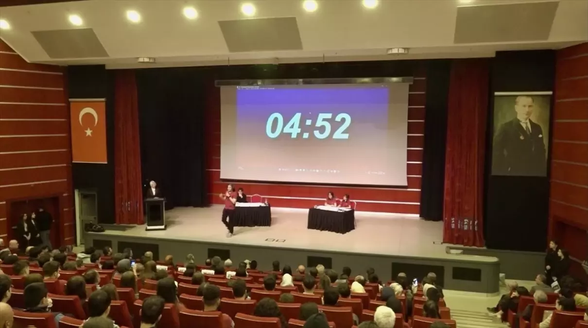 Gebze'de Liseler Arası Münazara Yarışmasının Finali Gerçekleşti