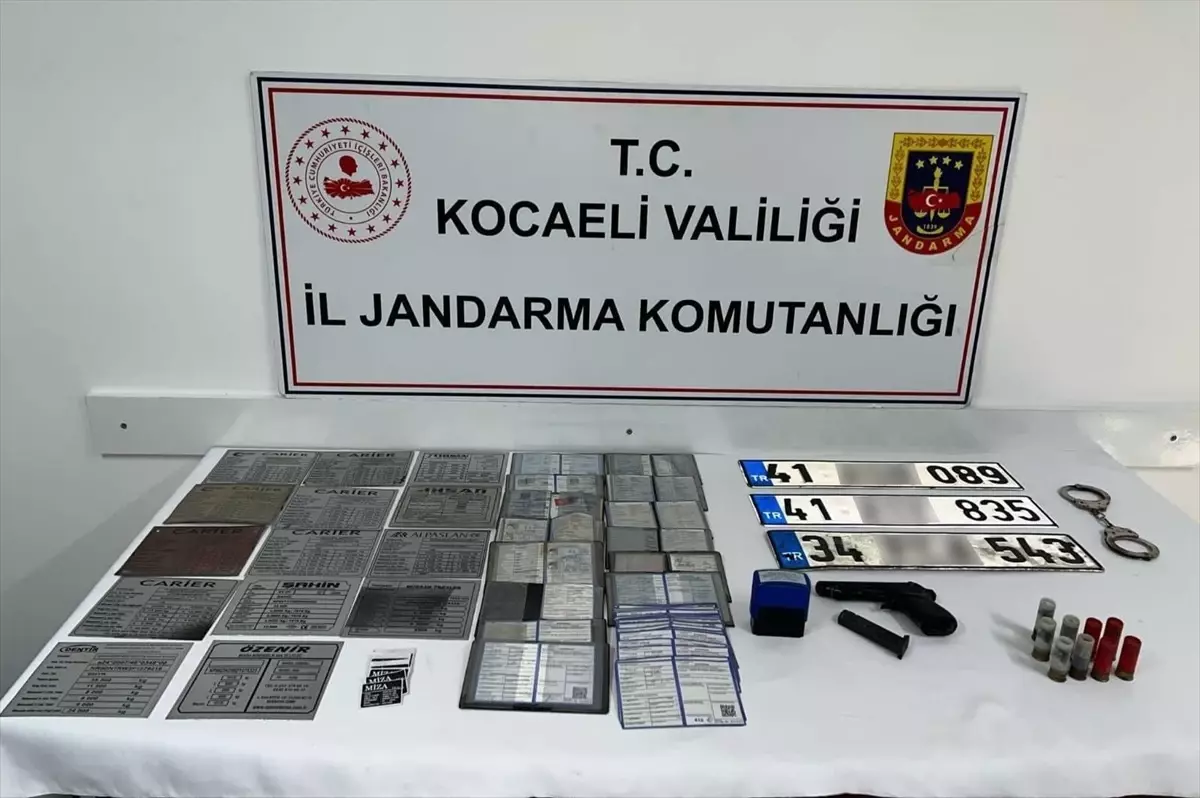 Kocaeli Merkezli Kaçak Araç Operasyonunda 6 Tutuklama
