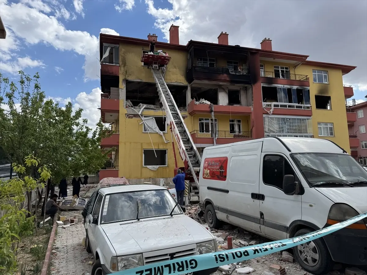 Konya'da Doğal Gaz Patlaması: Bina Sakinleri Korku Dolu Anları Anlatıyor