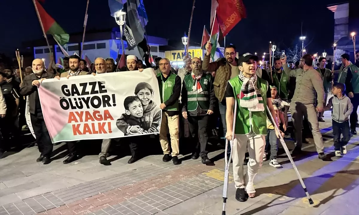 Konya'da Gazze İçin Protesto Yürüyüşü Düzenlendi