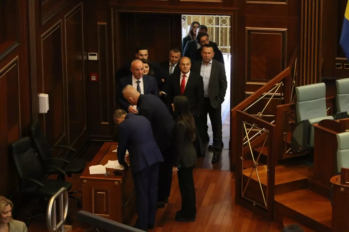 Kosova'da Meclis Başkanlığı Oylamasında Yine Sonuç Çıkmadı