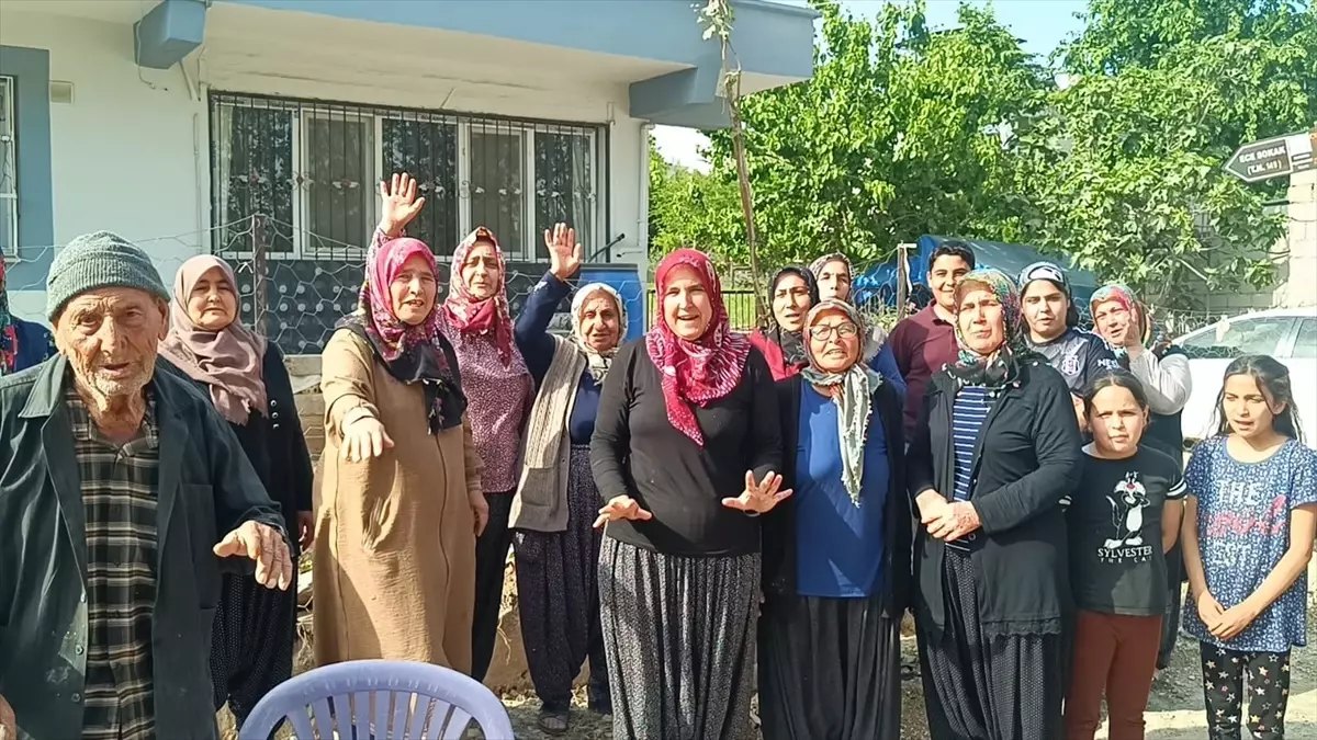 Kozan'da vatandaşlar yolların onarılmasını talep ediyor