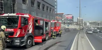 Küçükçekmece'de Tadilat Sırasında Yangın Çıktı
