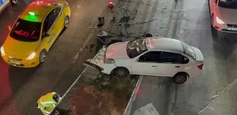 Küçükçekmece'de Takla Atan Araçta Sürücü Yaralandı