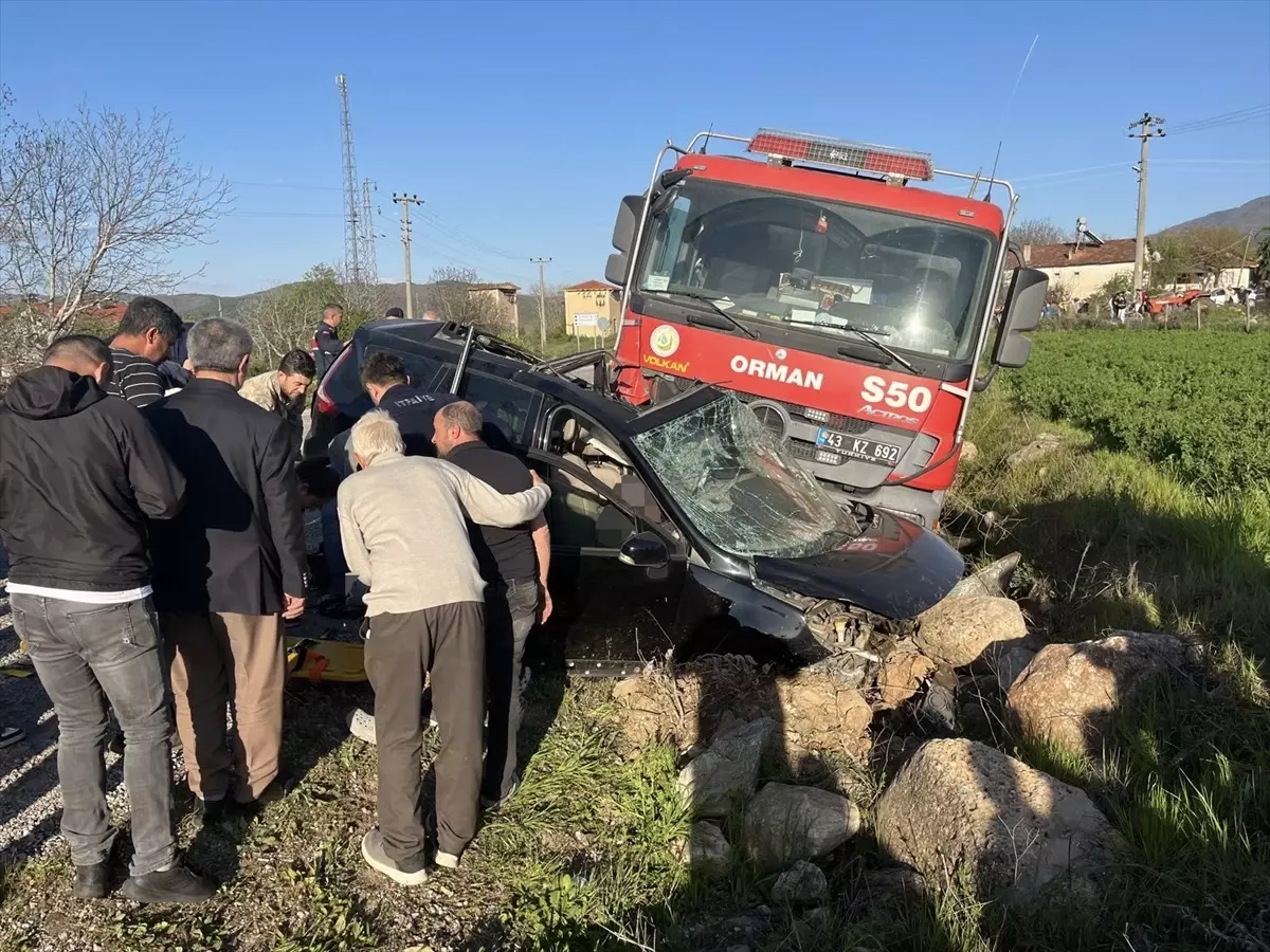 Orman Yangını İhbarına Giden Arazöz ile Otomobil Çarpıştı: 1 Ölü, 1 Yaralı