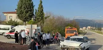 Domaniç'te İki Araç Çarpıştı: 7 Yaralı