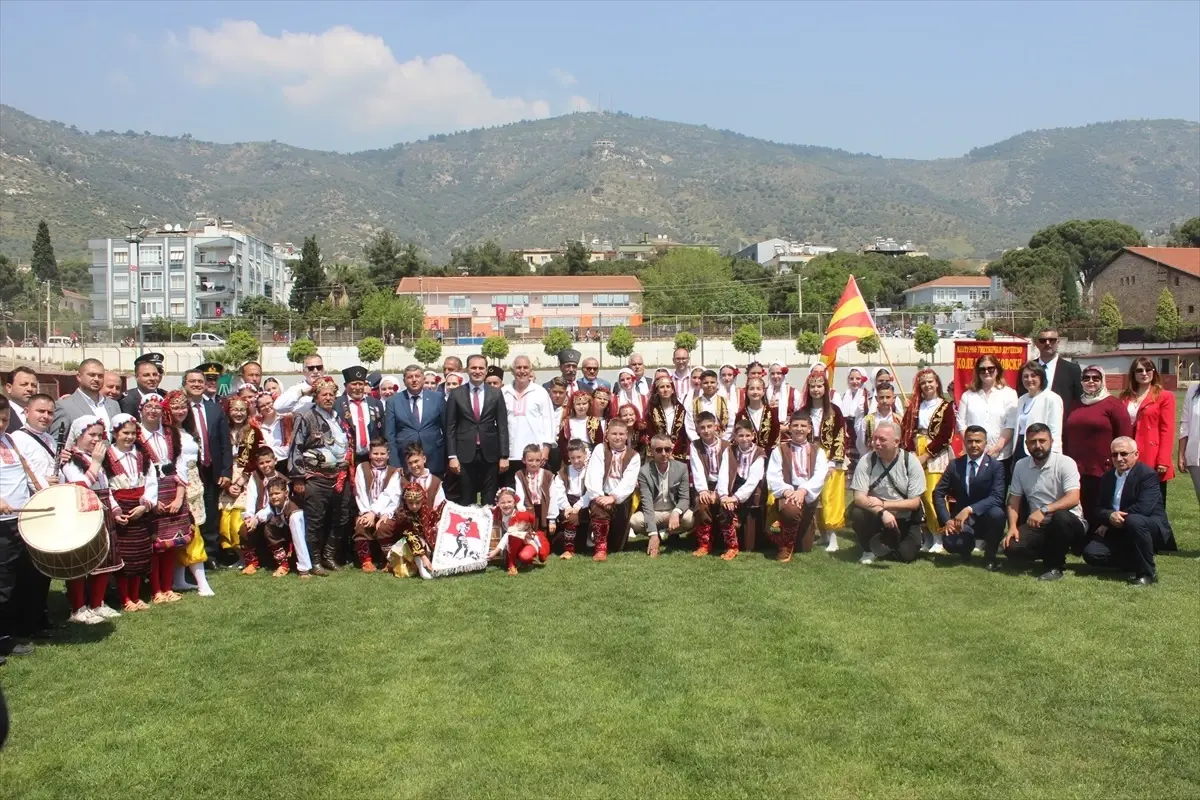 Kuzey Makedonya Kültürel Sanat Topluluğu Bayındır'da 23 Nisan Kutlamalarına Katıldı