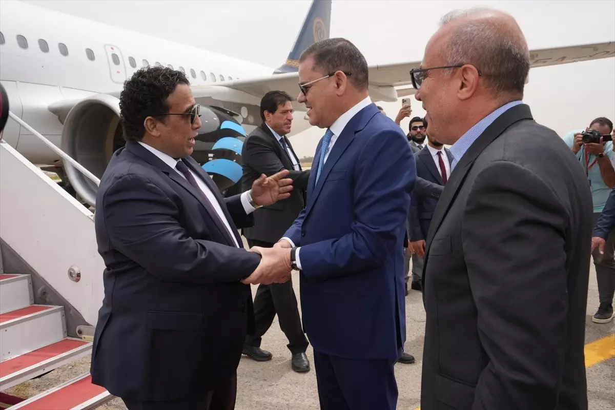 Libya Başkanlık Konseyi Başkanı Menfi, Tedavisinin Ardından Ülkesine Döndü