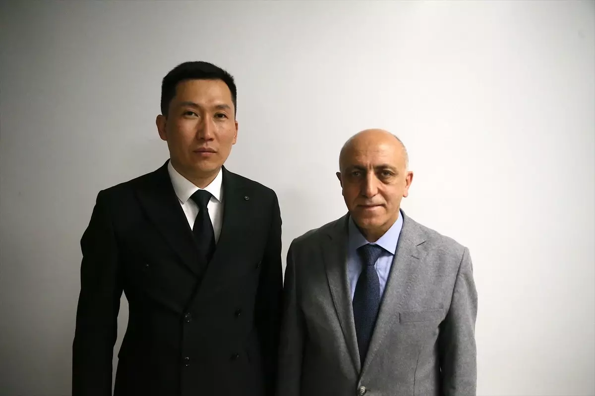 Kırgız Hekimlere Malatya'da Eğitim Veriliyor