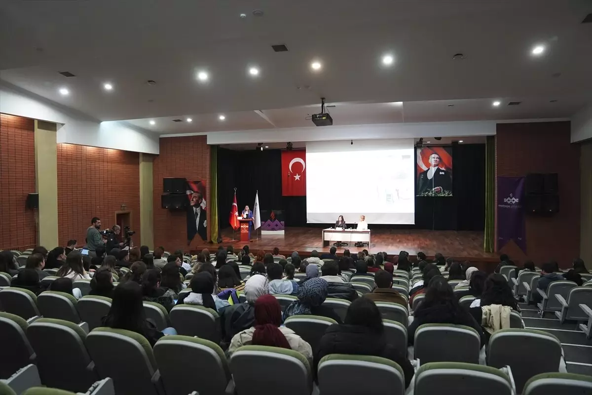 Hemşireliğin Değişim Potansiyeli Sempozyumu Düzenlendi