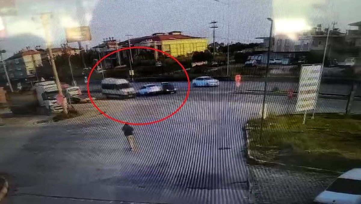 Manavgat'ta Üç Araçlı Kaza Ucuz Atlattı