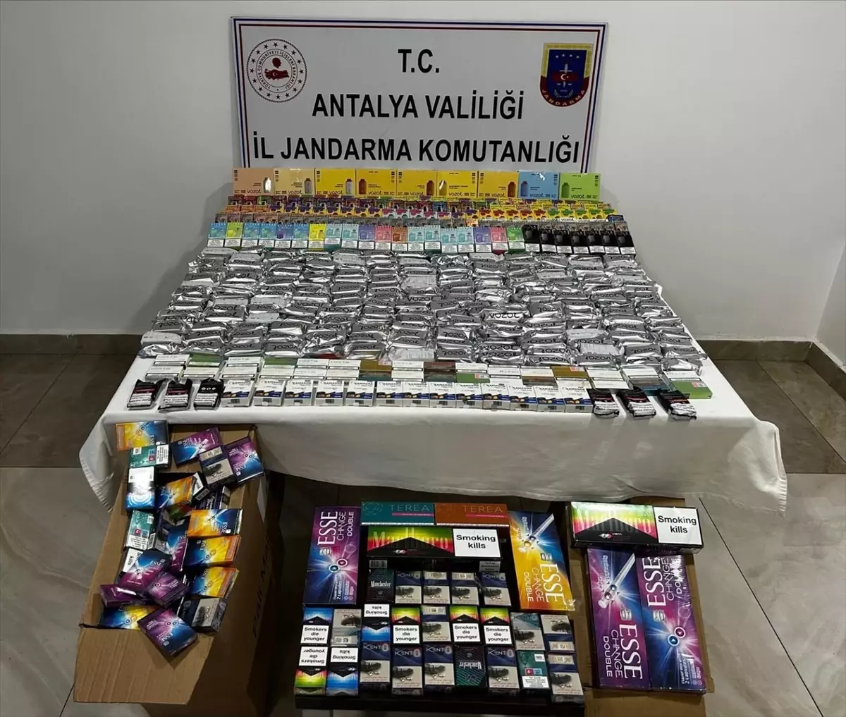 Antalya'da Kaçak Elektronik Sigara ve Tütün Ürünleri Operasyonu