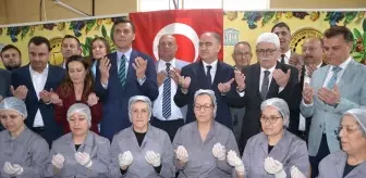 Uluslararası Manisa Mesir Macunu Festivali'nde 8 Ton Mesir Dua ile Saçıldı