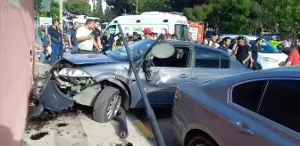 Manisa'da Trafik Kazası: 3 Yaralı, 2'si Ağır