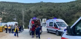 Alaşehir'de Viyadük İnşaatında Çökme, 9 İşçi Yaralandı